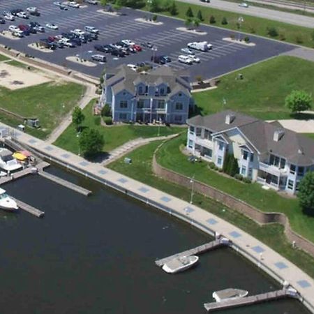 Serenity On The Shores Portage Exterior foto